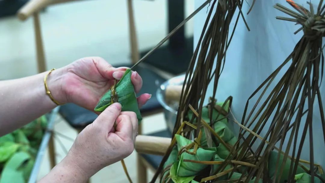 粽香四溢，浓情端午——太阳集团tcy8722开展包粽子迎端午活动